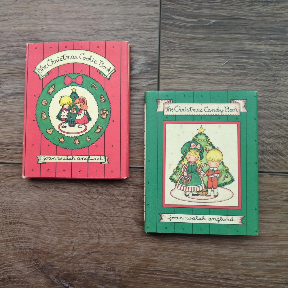 Vintage The Christmas Cookie & The Christmas Candy Mini Books Joan Walsh Anglund